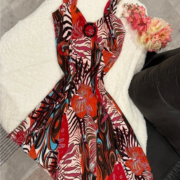 Tribal Resort Red and Black Sweetheart Sundress - Picture 2 of 6